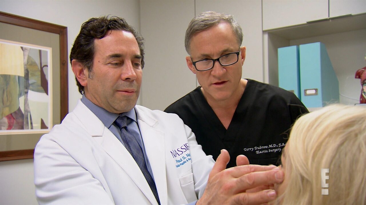 Botched Doctors Show Off Their Arabic Dance Moves E News
