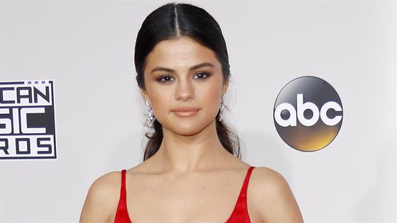 Selena Gomez Underwent A kidney Transplant, Guess Who Donated Her The Kidney? Selena Gomez Underwent A kidney Transplant, Guess Who Donated Her The Kidney?