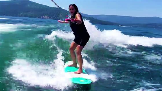 Kim Kardashian Makes Waves