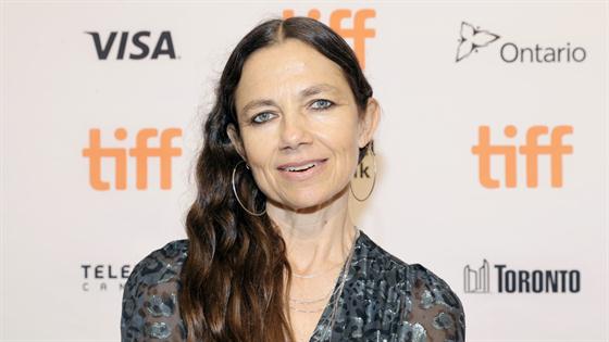 Justine Bateman: California Is In A Leadership Freefall! - st1aext