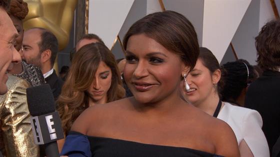Mindy Kaling Reveals Her Special Pillow At 2016 Oscars E Online Uk