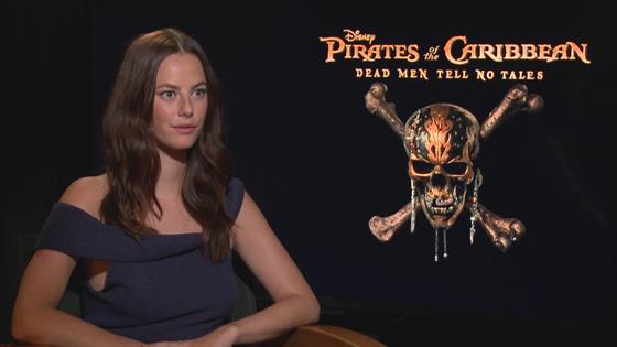 Pirates Star Kaya Scodelario Takes The Eq In 42 E News 