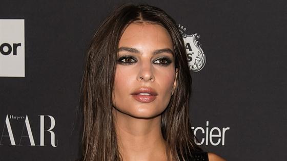 Emily Ratajkowski Still Defends This Controversial Dress 