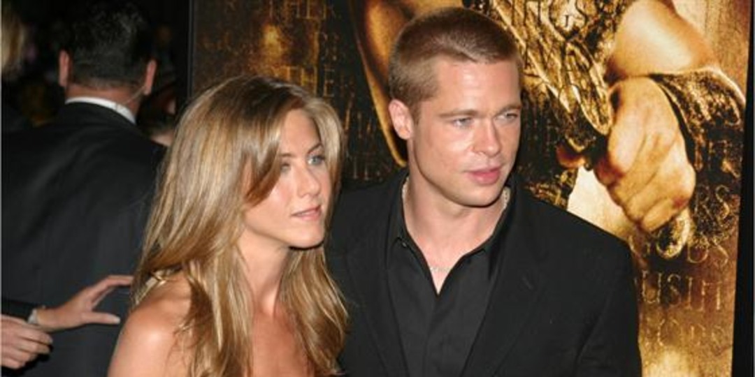 Jennifer Aniston Jokes About Brad Pitt Divorce on Final "Ellen" Show - E! Online.jpg