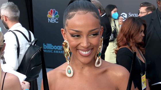 Billboard Music Awards 2022: Doja Cat shocks in $110 gold pasties