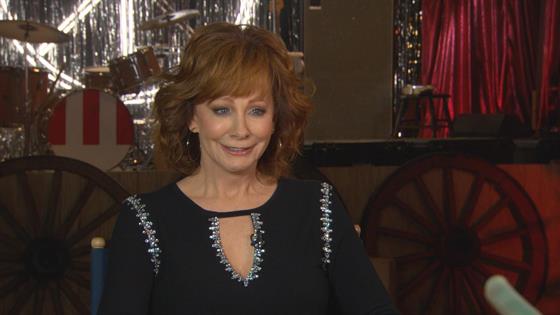 Reba McEntire Talks Working With Kelly Clarkson & Dolly Parton