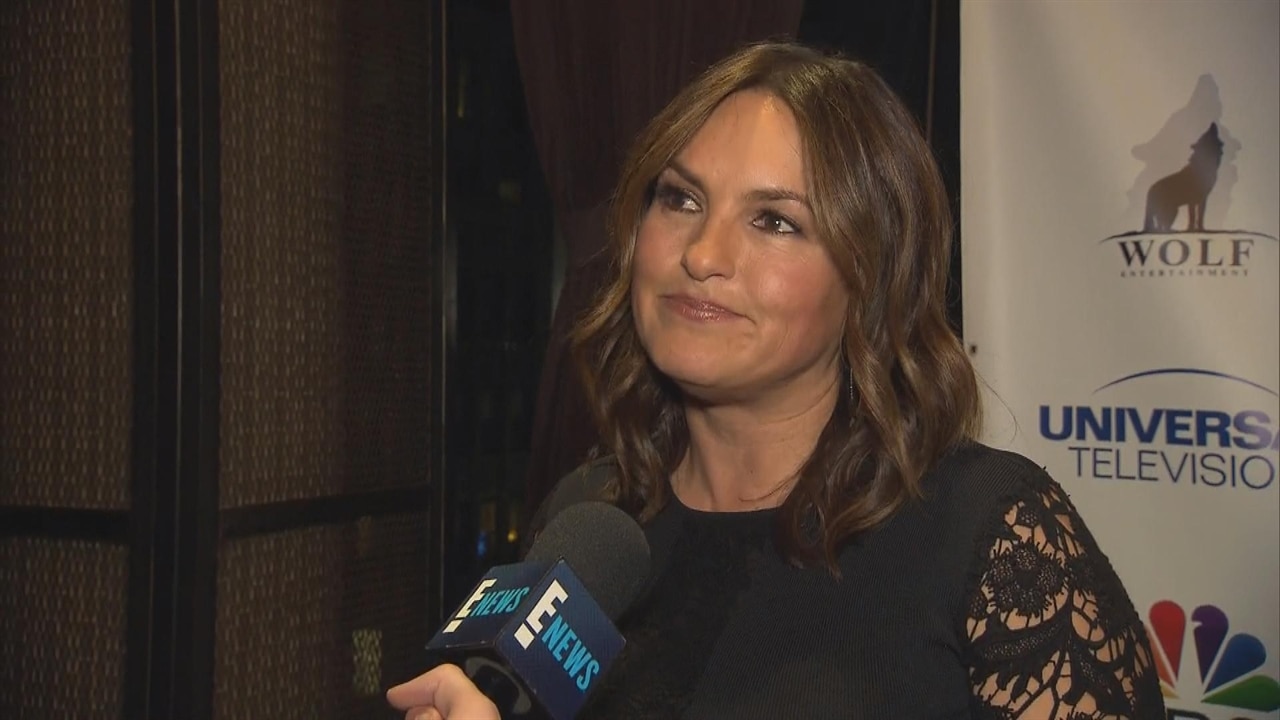 Mariska Hargitay Emotional Over 400th Episode of Law & Order SVU E! News