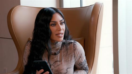 Kim Kardashian Calls Kourtney Out Kuwtk Katch Up S17 Ep 2 E Online