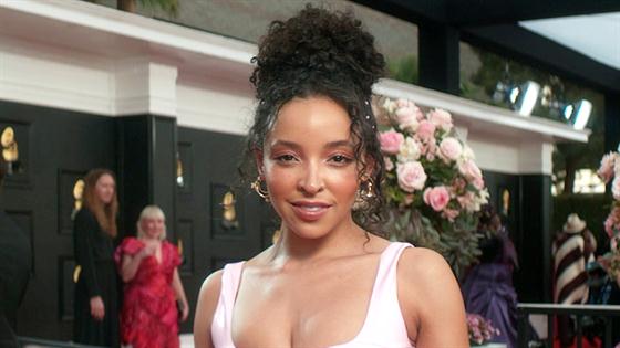 2022grammys_bts_glam_tinashe_339071_560x315_2031787587641.jpg