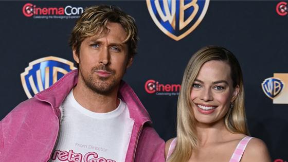 MargotRobbie brought #RyanGosling a gift every day on the #Barbie set