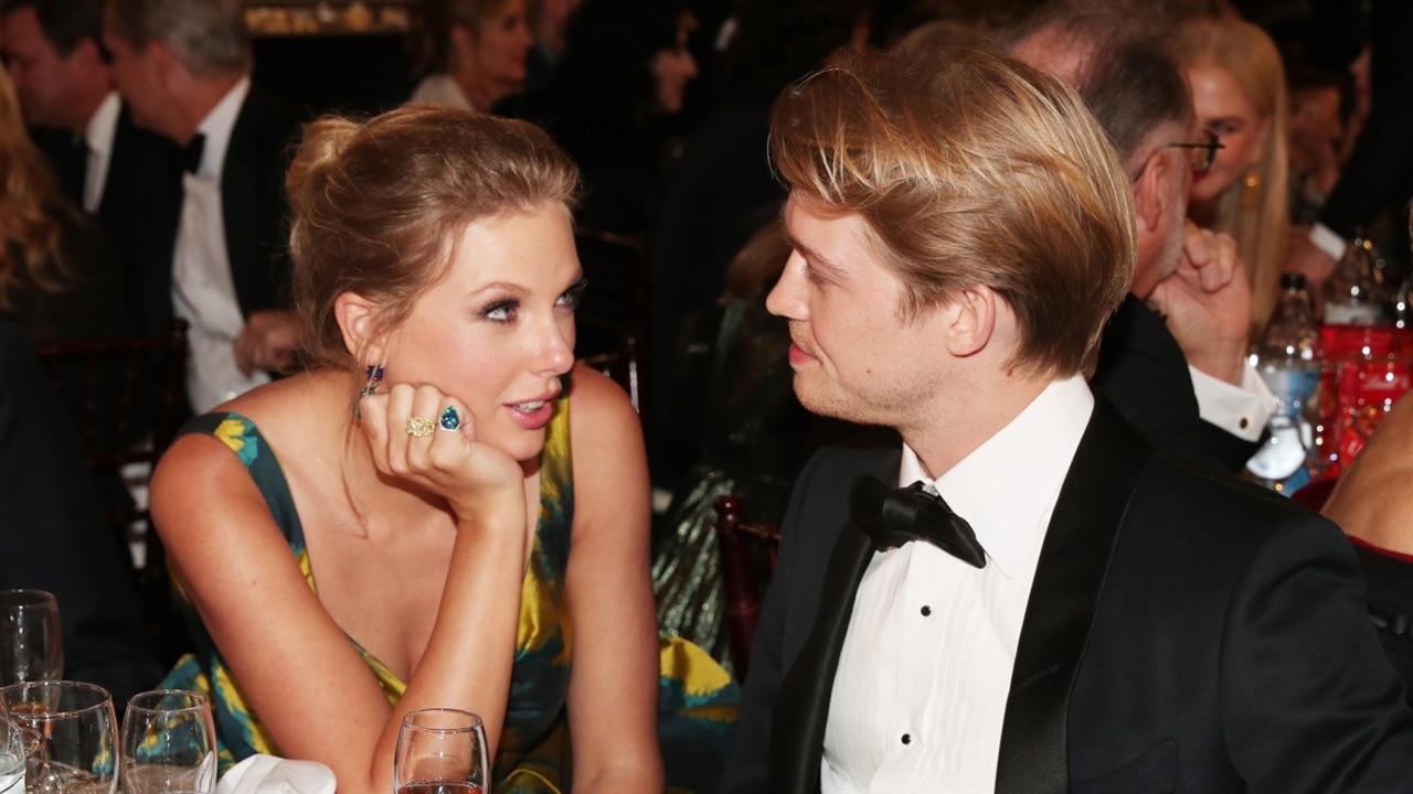 Taylor Swift & Joe Alwyn Show PDA After 2020 Golden Globes | E! News