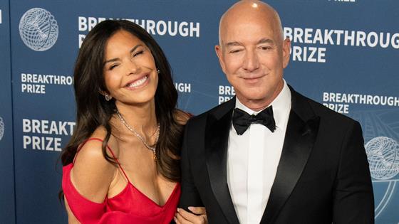 Jeff Bezos and Lauren Sánchez’s Wedding Invite Reveals Unique Gift to ...