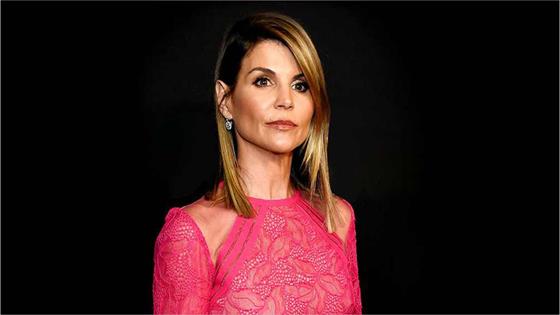 Lori Loughlin to Plead Guilty in College Admissions Scandal