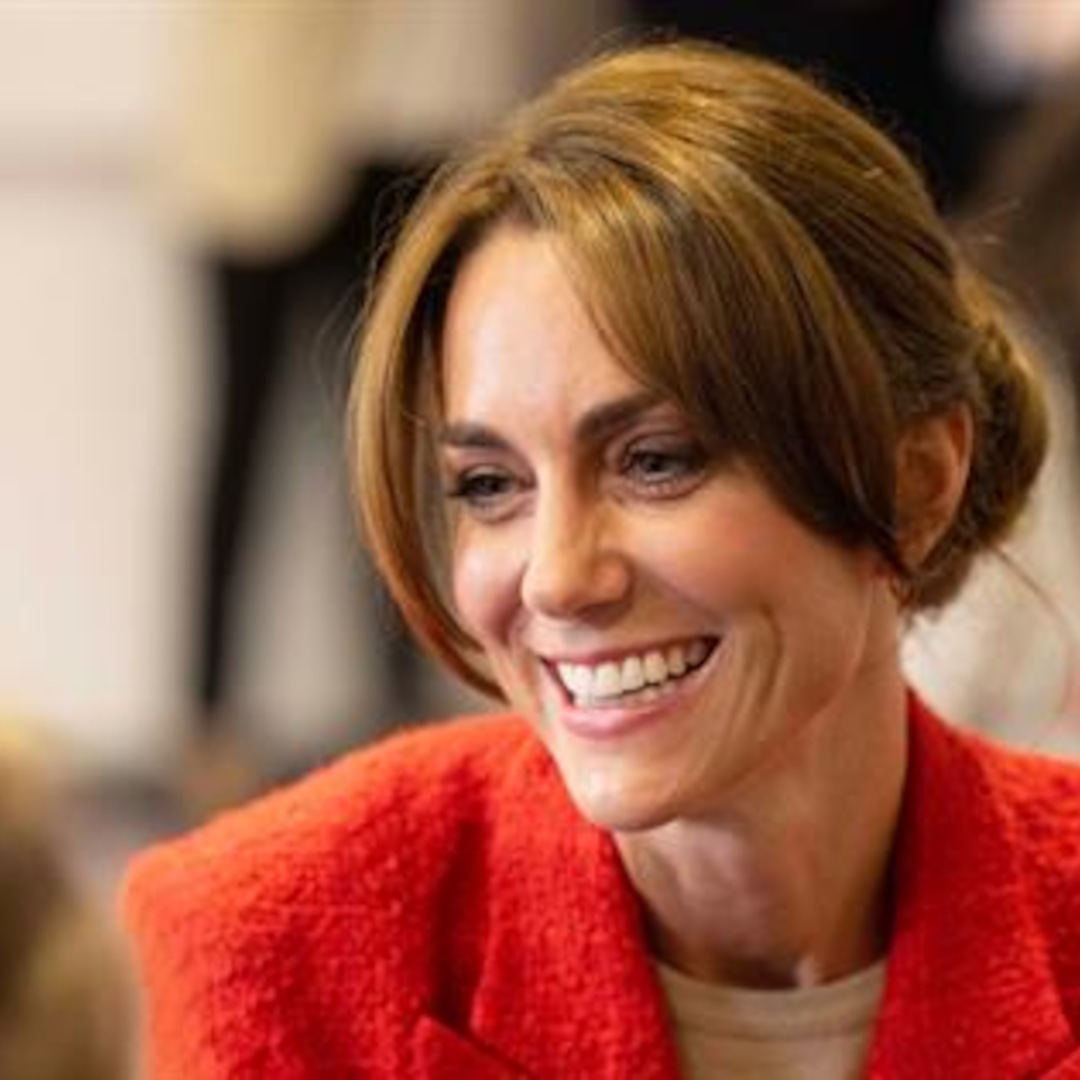 Kate Middleton Receives Royal Family Birthday Tributes