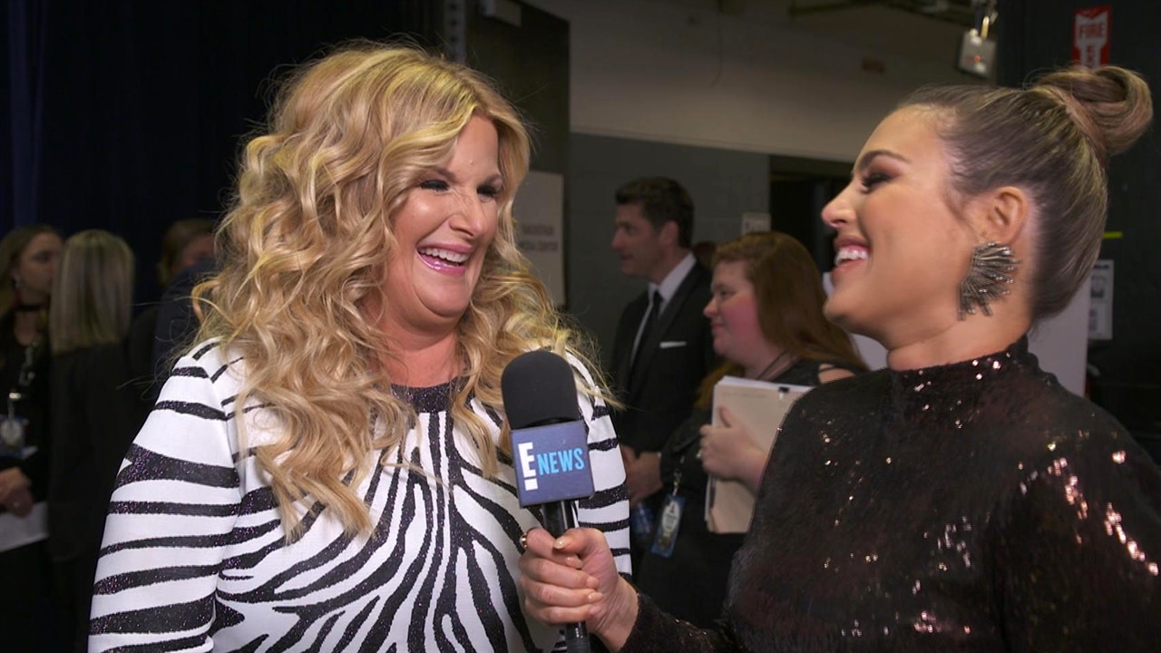 Trisha Yearwood in Shock Over Hubby Garth Brooks' 7th Entertainer Win - E! Online