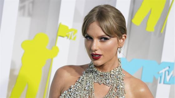 Super Bowl 2023 Halftime Show: Guesses, Taylor Swift Rumors