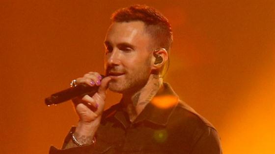 Adam Levine Returns To Stage For First Time After Cheating Scandal 0872