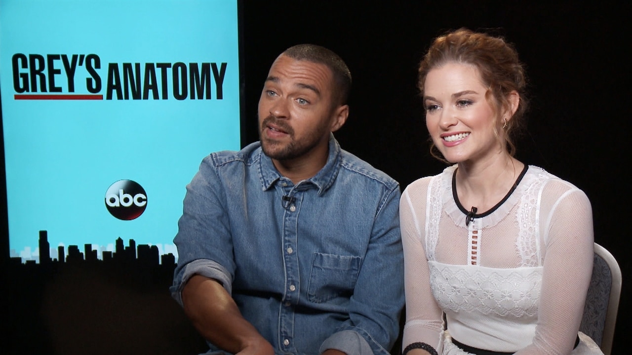 Sarah Drew And Jesse Williams Talk Greys Anatomy Romance E News