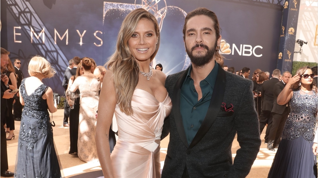 Heidi Klum Cuddles In Bed With Fiance Tom Kaulitz In Sexy Selfie E News 