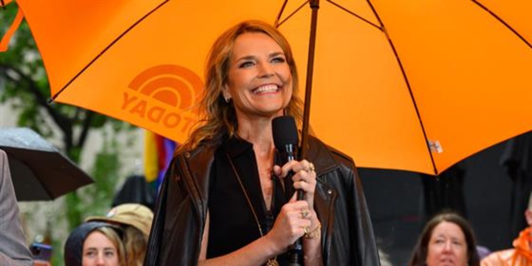 Savannah Guthrie Nearly Misses TODAY After Oversleeping - E! Online.jpg