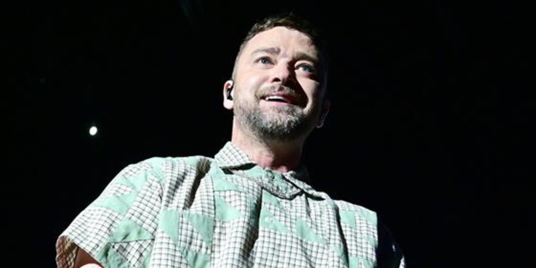 Justin Timberlake APOLOGIZES for Awkward Dance Moves - E! Online.jpg