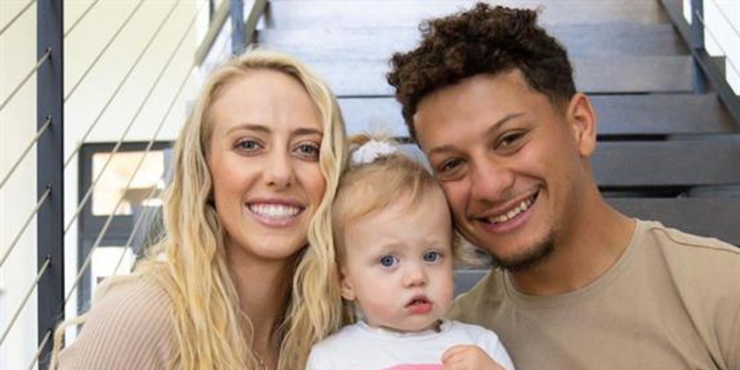 NFL Star Patrick Mahomes & Wife Brittany Reveal Sex of Baby No. 2 - E! Online.jpg