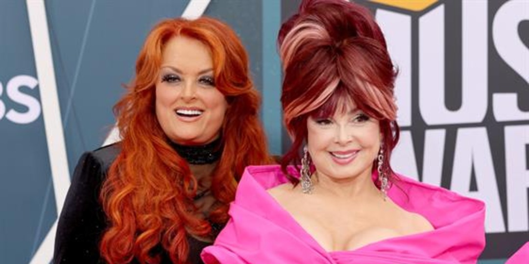 Naomi Judd Dead at 76: Country Stars Pay Tribute - E! Online.jpg