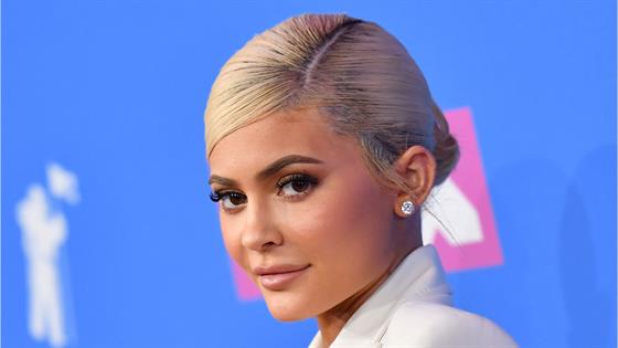 Kylie Jenner Recreates VIRAL Rise and Shine Moment