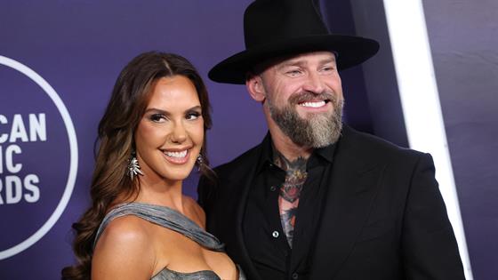 Zac Brown Debuts Romance With Kendra Scott on American Music Awards - Is Kendra Scott Dating Zac Brown? Here's What We Know