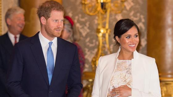  meghan markle baby arrives as the royal family and prince Harry welcome son