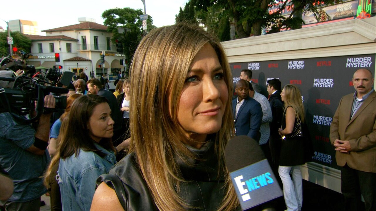 Jennifer Aniston Admits She S A Closeted Hair Dresser E News