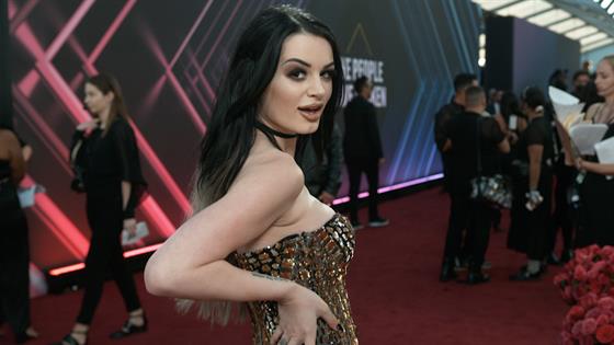 Paige - E! People's Choice Awards Glambot - E! Online Brasil