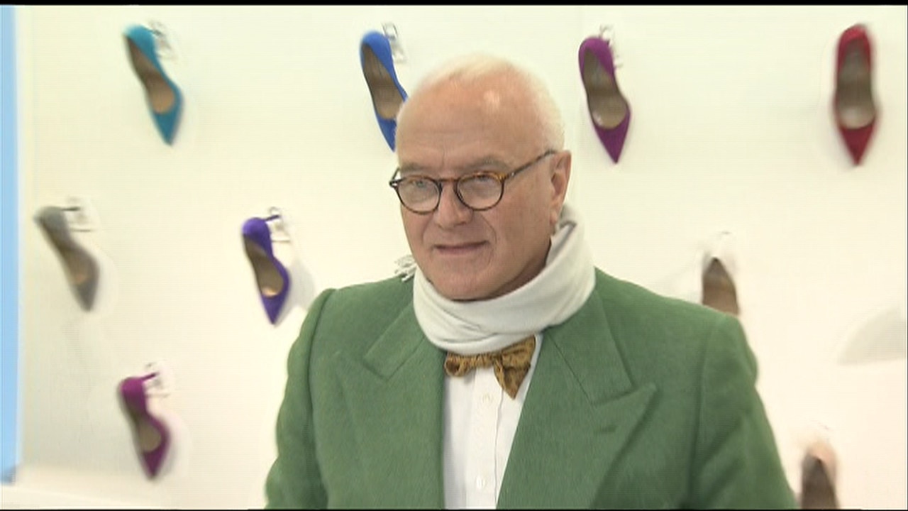 What's Manolo Blahnik's Favorite Shoe? | E! News