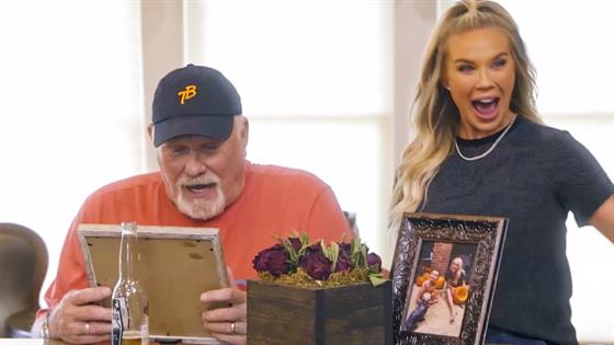 Erin Bradshaw's AMAZING Pregnancy Reveal to Family E! Online