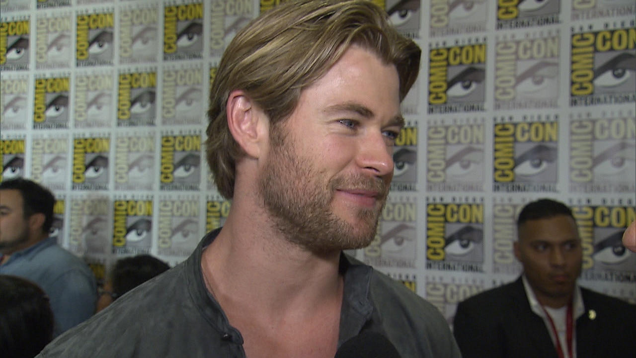 Chris Hemsworth Fights Chris Evans at Comic-Con | E! News