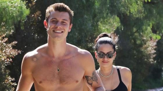 Shirtless Shawn Mendes Steps Out With Chiropractor Jocelyne Miranda