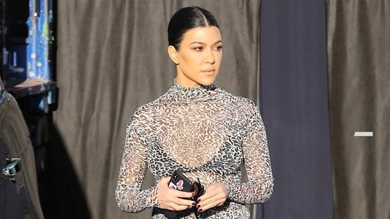 Kourtney Kardashian Is A Hot Mesh What The Fashion S2 E13 6119