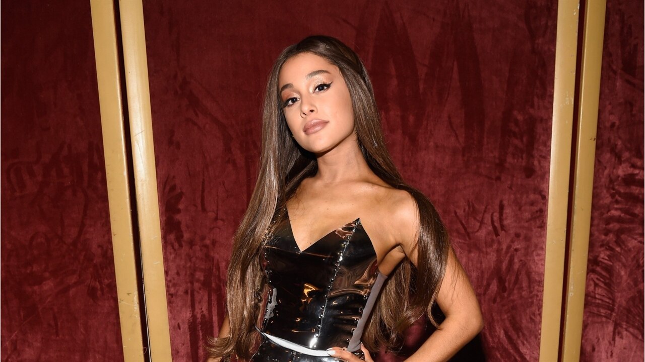 cardi b shades ariana World  Grande E All Sweetener Tour Announces Ariana  After