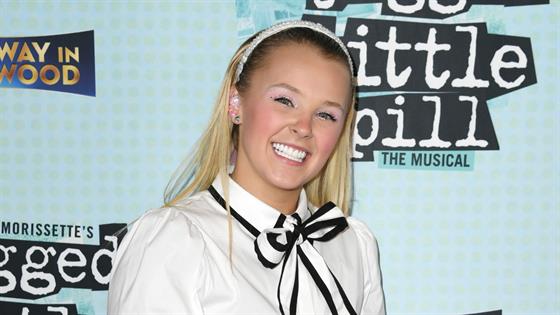 JoJo Siwa Gets Her Hair CHOPPED OFF by GF Avery Cyrus