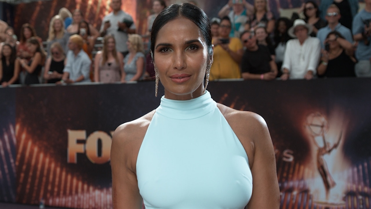 Padma Lakshmi - 2019 Emmys E! Glambot | E! News UK