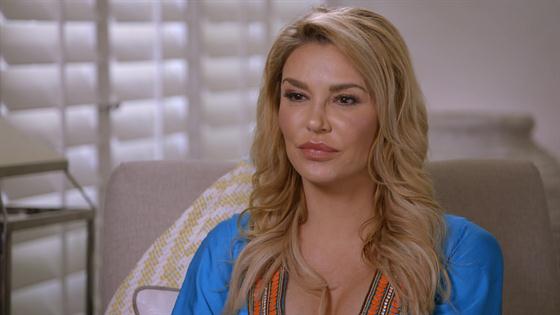 Brandi Glanville Shocked By Tyler's Spot-On Reading - E! Online