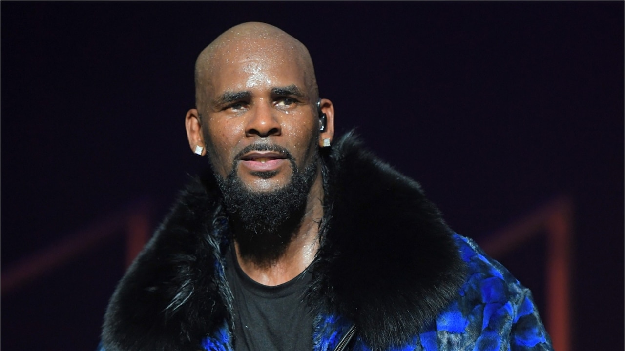 R Kelly Arrested On Federal Sex Crime Charges Everything We Know E News 3492