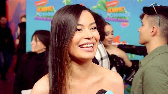 Miranda Cosgrove Talks Love-Filled iCarly Season 3