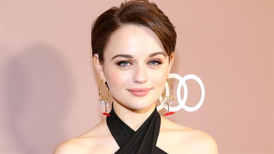 Joey King Talks Bachelorette and Boxers-Shaped Cookies with 'Icing Bulge