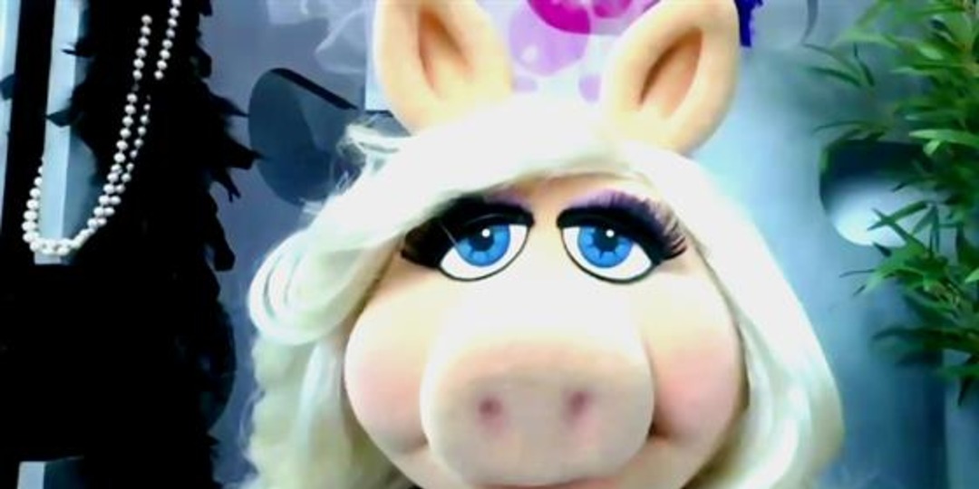 Miss Piggy on Why It Took So Long for a Muppets Halloween Special - E! Online.jpg
