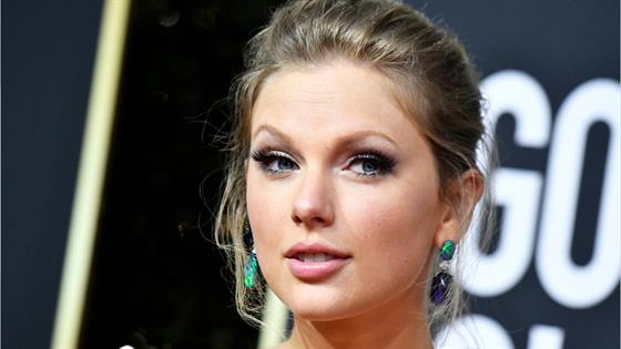 taylor-swift-replaced-by-brad-paisley-on-nashville-mural-fans-furious