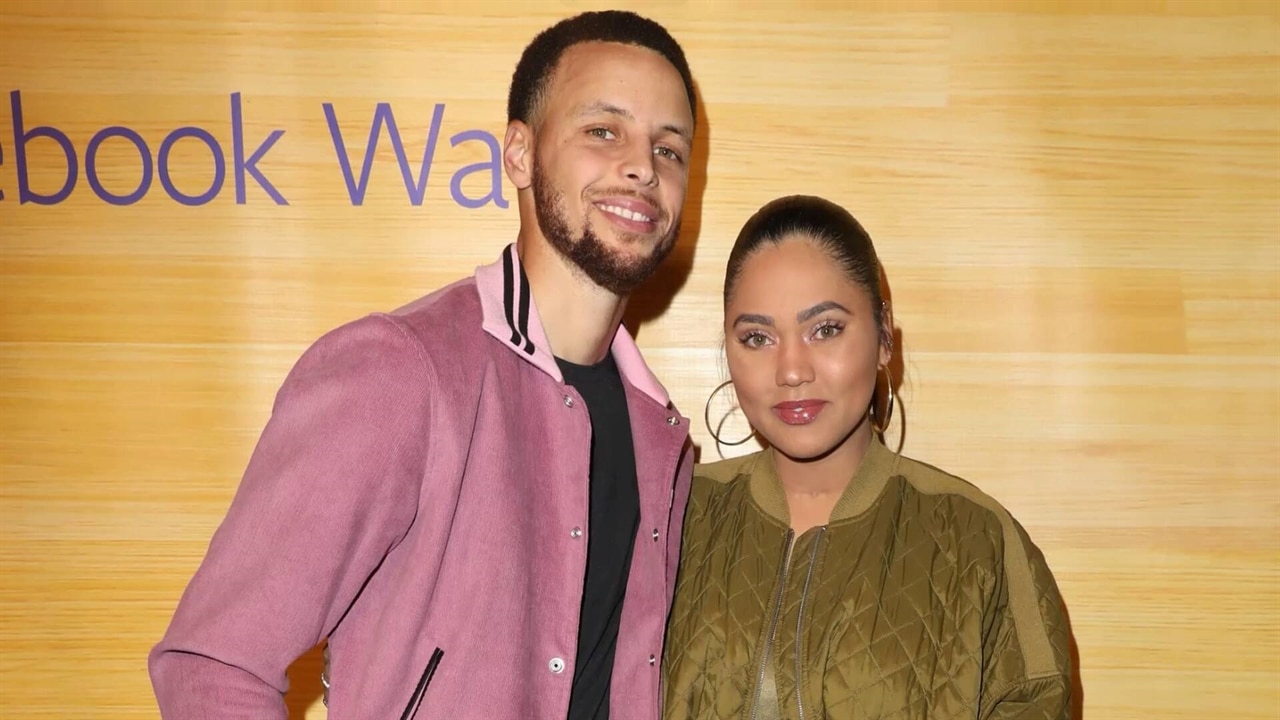 Steph & Ayesha Curry Discuss IG Live Worship Service | E! News