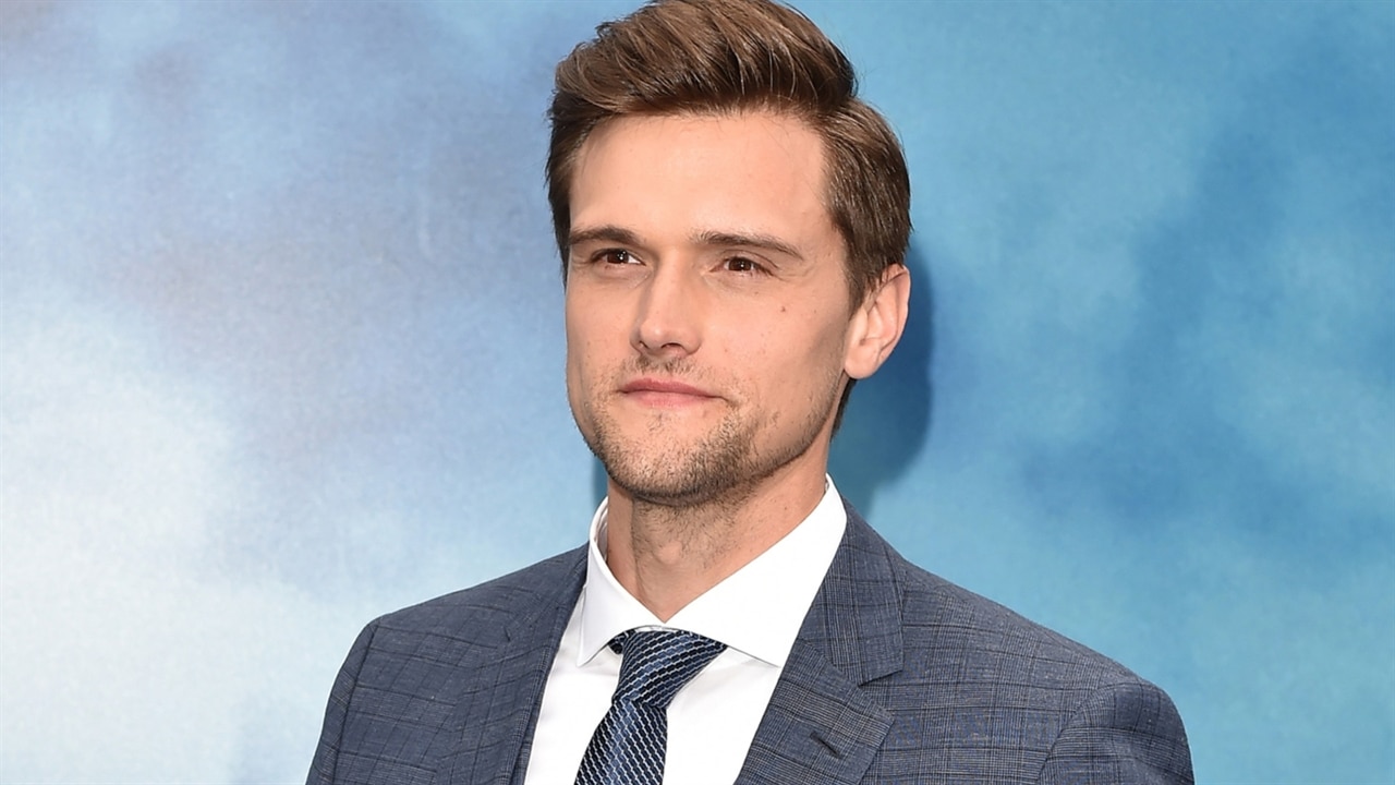 The Flash Star Fired Over Racist & Misogynistic Tweets