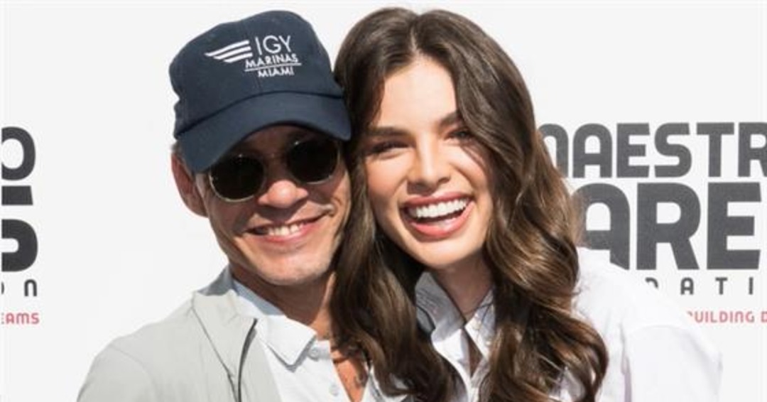 Marc Anthony Engaged to Miss Universe Contestant Nadia Ferreira - E! Online  - CA