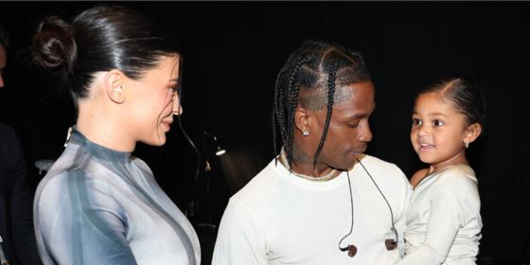 Kylie Jenner & Daughter Stormi Support Travis Scott at BBMAs 2022 - E! Online.jpg